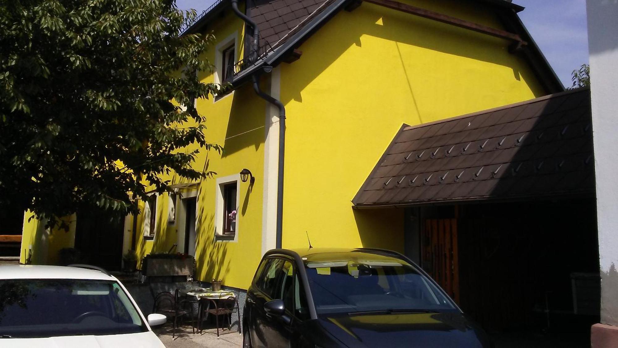 Otto Apartment *